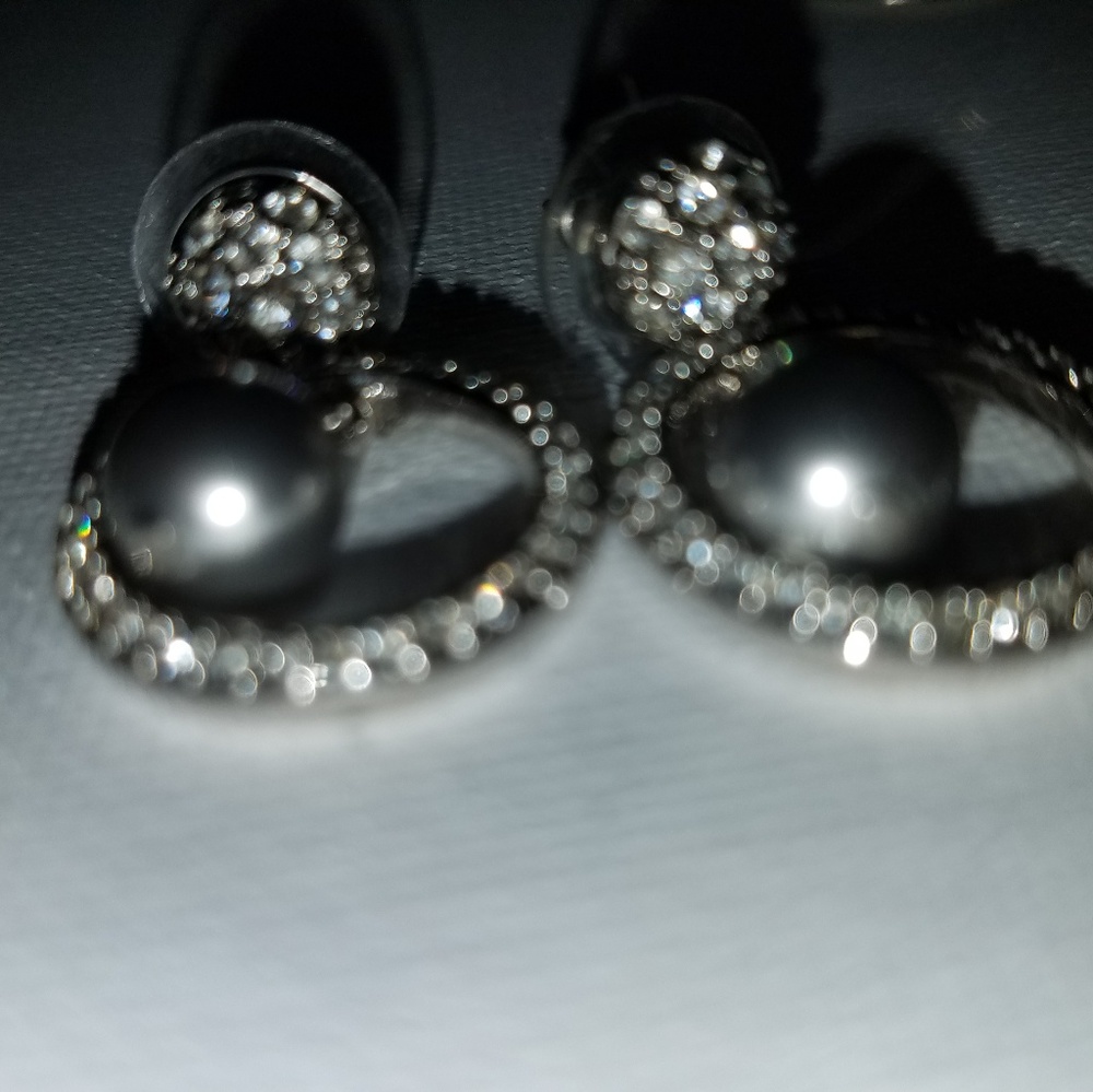 Elegant crystal earrings